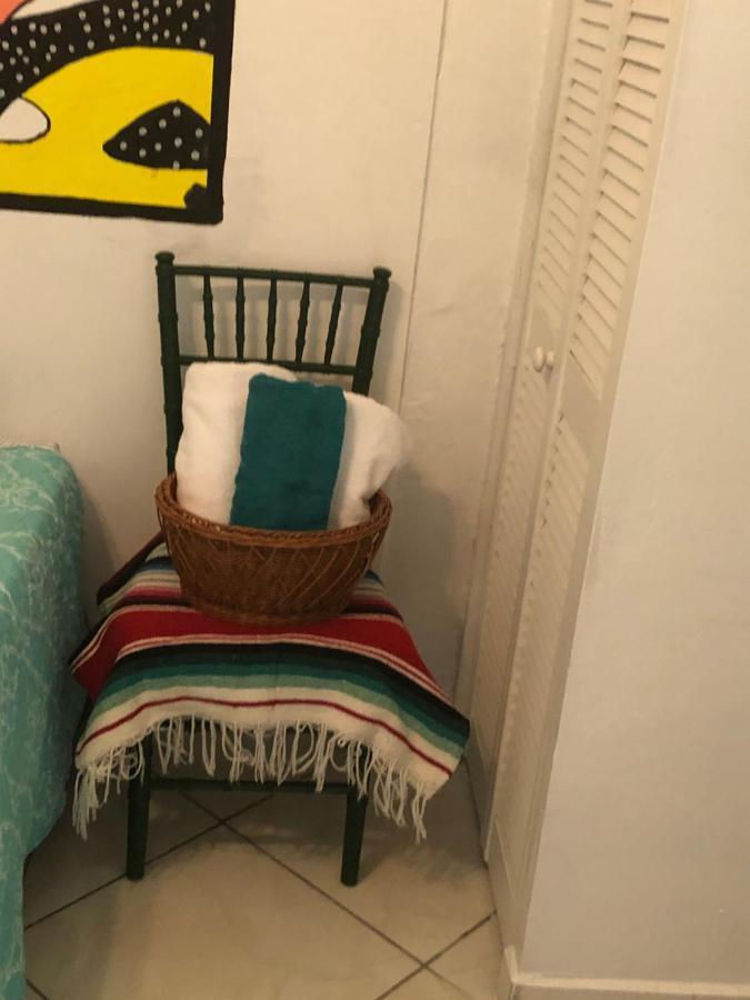 Private Suite Next To Calle Ocho Miami Exterior photo
