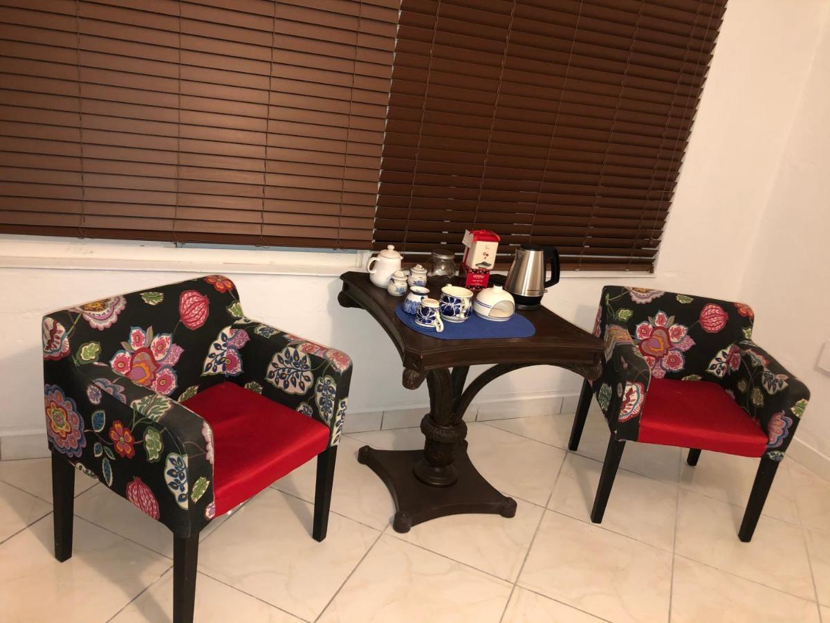 Private Suite Next To Calle Ocho Miami Exterior photo